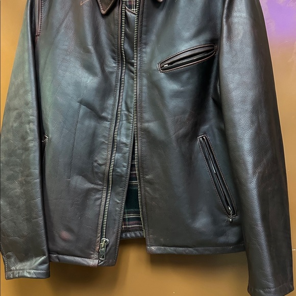 Schott NYC Waxy Cowhide Leather Mechanics
Jacket Size Medium - Picture 7 of 11